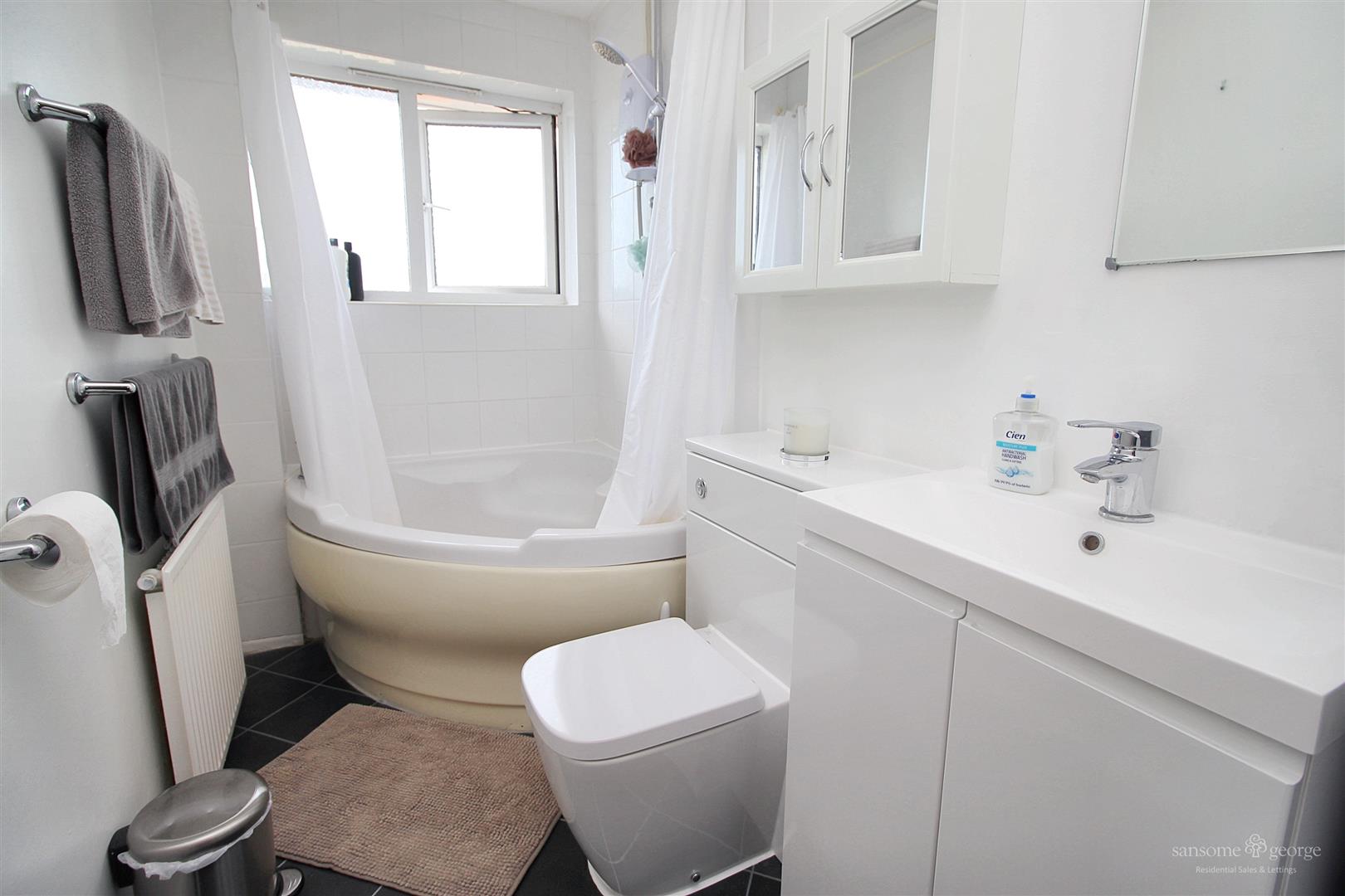 Sharnwood Drive, Calcot, Reading